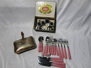 lot 72 image: VINTAGE HEATING PAN, HAVANA CIGAR BOX, CRIBSON HOUSEWARES SET,AND MORE&nbsp