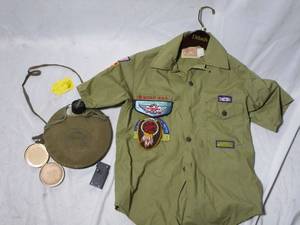 lot 84 image: VINTAGE BOY SCOUTS OF AMERICA SHIRT W PATCHES, B.S.A. CANTEEN, VINTAGE VOLUPTE MAKE UP
