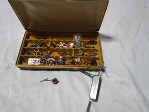 lot 297 image: LARGE COLLECTION OF PINS, MANY FROM KIWANIS CLUB INCL PRESIDENTS PIN, 1990 ROSE PARADE, SPECIAL OLYMPICS AND SO MANY MORE, NECKACE, CUFF LINKS, MELE PIN BOX