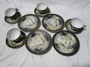lot 147 image: 12 PC SET OF HAND DECORATED RAISED DRAGON TEA SET