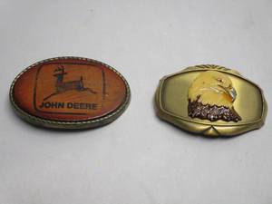 lot 111 image: VINTAGE BELT BUCKLES, JOHN DEERE &amp RAINTREE