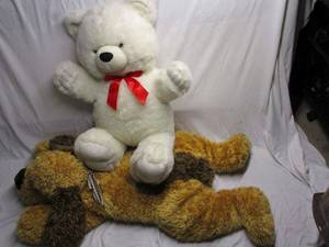 lot 49 image: LARGE PLUSH ANIMALS, DOG IS 4 FT LONG, BEAR IS 3 FT TALL