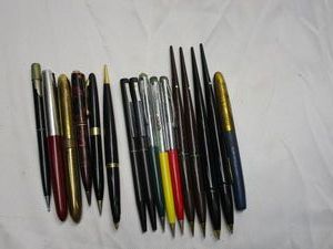 lot 382 image: LOT OF VINTAGE LUXURY PENS AND CALLIGRAPHY, BRANDS SUCH AS SHEAFFER,, SOME CONTAINING THE LIFETIME WARRANTY&nbspWHITE DOT, AND PARKER,&nbsp