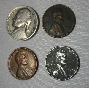 lot 390 image: 1943 STEEL LINCOLN WHEAT PENNY NO MINT, 1949 WHEAT PENNY NO MINT, 1951 WHEAT PENNY D MINT, 1939 NICKLE