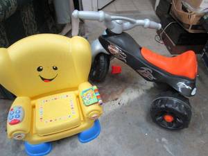 lot 413 image: FISHER PRICE TODDLER INTERACTIVE CHAIR AND FISHER PRICE HARLEY DAVIDSON RIDE ON TRICYCLE.