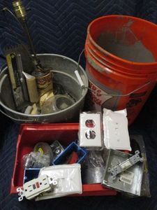 lot 153 image: ELECTRICAL SUPPLIES &amp HARDWARE, LAMP PARTS