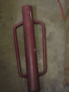 lot 303 image: POST SETTER