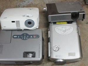 lot 423 image: LOT OF DIGITAL PROJECTORS, TOSHIBA HITACHI, NEC, EPSON