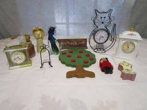 lot 154 image: HOME DECOR, VARIETY OF CLOCKS INCLUDING VINTAGE QUARTS PAUL SEBASTIAN CARRIAGE CLOCK, MURANO GLASS CAT