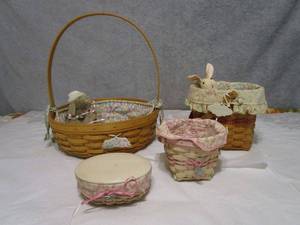 lot 314 image: AUTHENTIC AMISH MADE HANDWOVEN LONGABERGER BASKETS INCL 2001 EASTER BASKET W LINING AND SIGNED, LONGABERGER VINTAGE BLOSSOMS BASKET, LONGABERGER 2001 HORIZON OF HOPE BASKET