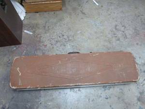 lot 107 image: VINTAGE CABELAS RIFLE CASE W FOAM