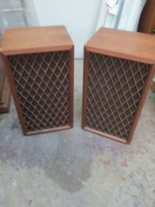 lot 502 image: 2&nbsp VINTAGE SPEAKERS