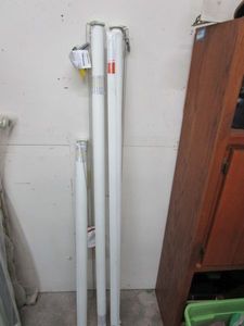 lot 509 image: NEW IN PACKAGE BLINDS