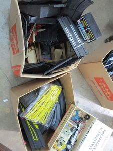 lot 489 image: VINTAGE SLOT CAR RACE TRACK