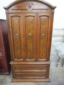 lot 438 image: NATIONAL MT AIRY WARDROBE CABINET
