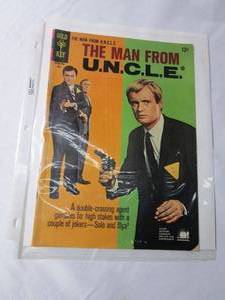 lot 517 image: VINTAGE 1960S GOLD KEY THE MAN FROM U.N.C.L.E. COMIC BOOK. IN PROTECTOR SLEEVE.