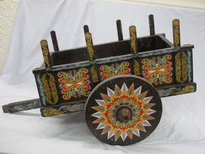 lot 539 image: HANDMADE PULL CART FROM COSTA RICA. HAND PAINTED DETAIL.