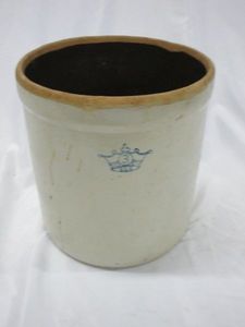lot 544 image: CERMAMIC PLANTER&nbsp