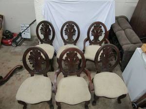 lot 565 image: 6 MAHOGONY CHAIRS, 2 WITH ARMRESTS, MATCHES TABLE IN LOT 58