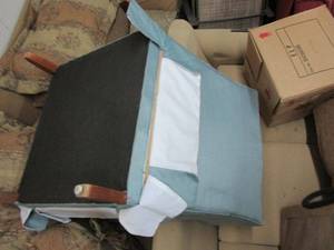 lot 568 image: ACCENT CHAIR, SEE PICS FOR CONDITION. PREVIEW RECOMMENDED.&nbsp