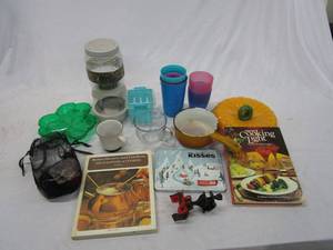 lot 601 image: KITCHEN ITEMS, COOKS BOOKS