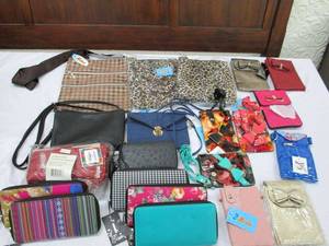 lot 662 image: GENEROUS LOT OF NEW PURSES &amp WALLETS