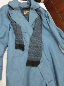 lot 679 image: LONDON FOG TRENCH COAT W SCARF, PADDED SHOULDERS