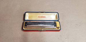 lot 30 image: Hohner Harmonica - The 64 Chromonica No. 280 with Case