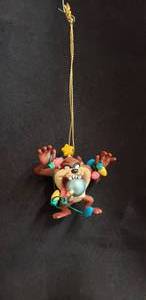 lot 112 image: Warner Bros Tasmanian Devil Christmas Ornament