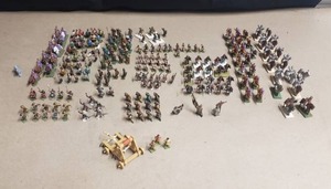 lot 179 image: Large Lot of Vintage Hand-Painted Medieval and Roman Miniatures for Wargamers and Collectors - Essex, Ral, Partha, Hinchliffe, and More - 263 Total Pieces