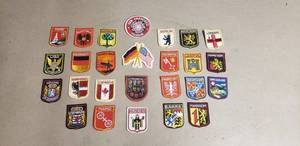 lot 187 image: Lot of 26 Felt Embroidered Patches from Around the World