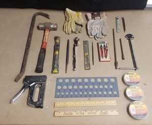 lot 221 image: Lot of Miscellaneous Tools