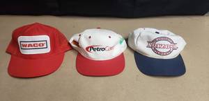 lot 250 image: Lot of 3 Vintage Snap-Back Hats