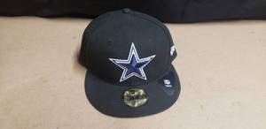 lot 251 image: New Era 5950 Dallas Cowboys Fitted Hat - Size 7-34