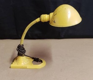 lot 276 image: Vintage Industrial Desk Lamp