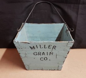 lot 283 image: Vintage Miller Grain Co. Grain Box