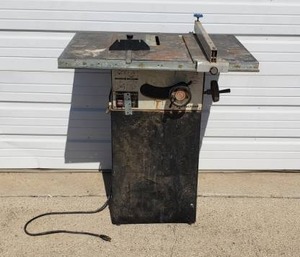 lot 288 image: Rockwell Model 9 Homecraft Table Saw