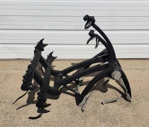 lot 290 image: Thule Raceway Platform 9003 Two Bike Carrier
