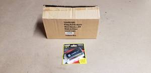 lot 313 image: Lot of 10 NEW Leash Lights
