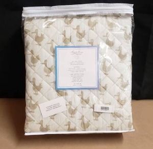 lot 306 image: NEW Michelle George Quilt Set - Includes 1 FullQueen Quilt and 2 Shams
