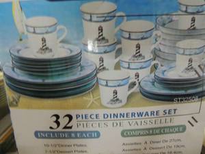 lot 162 image: Totally Today dinner set  LIGHTHOUSE DESIGN - BOX HAS 16 PCS  SERVICE FOT 4