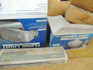 lot 175 image: Canopy light and flood light