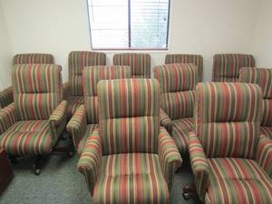 lot 200 image: 11 Fairfield high back striped rolling office chairs 44Hx30wx24 d