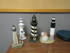 lot 226 image: 1999 Geo2 Lefton 08683 oak island, NC 12x7 heritage mint-C side seashell 13 woodenlighthouse-10 temp gage lighthouse