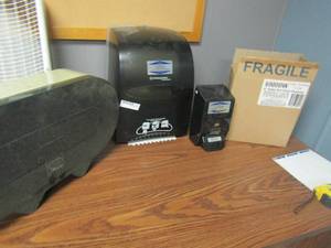lot 234 image: Kimberly Clark paper towel dispenser-DEP foam soap2 industrial wall mount toilet dispenser for 9 roll