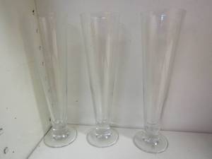 lot 257 image: Three 11 Pilsner glasses