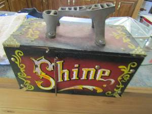 lot 259 image: Five cent shoe shine box with all equipment
