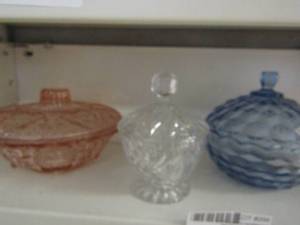 lot 266 image: 3 covered candy dishes- pink, clear and blue