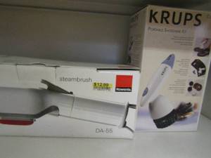 lot 277 image: Kreps iron (unknown working condition) Rowena steam brush DA-55 and Krupps portable shoeshine kit