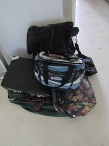 lot 317 image: Lot  of assorted size luggage and bags